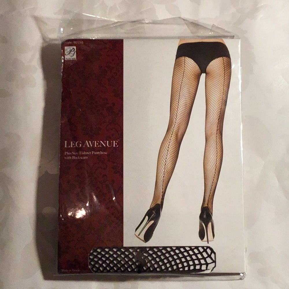 Leg Avenue Backseam Fishnet Plus Size Pantyhose​